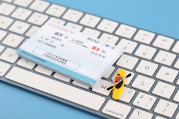Rowing on the keyboard and returning home train tickets