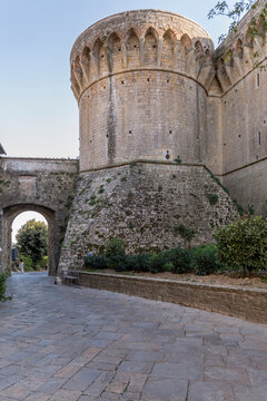inner side of "a Selci" door, Volterra, Italy