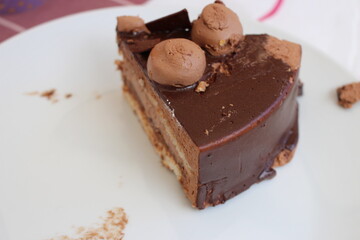 part de gâteau au chocolat