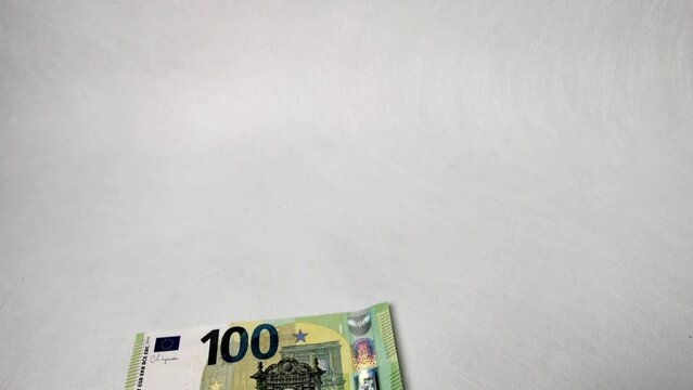 viele Euro Geldscheine , Bargeld, Banknoten, Lohn, Gehalt, Miete, Nebenkosten, Steuern, Reichtum, Ersparnis, Kaufkraft, Taschengeld, Zahlung, Finanzierung, Kredit, Schulden, Abrechnung