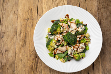 Delicious salad with meat and blue cheese