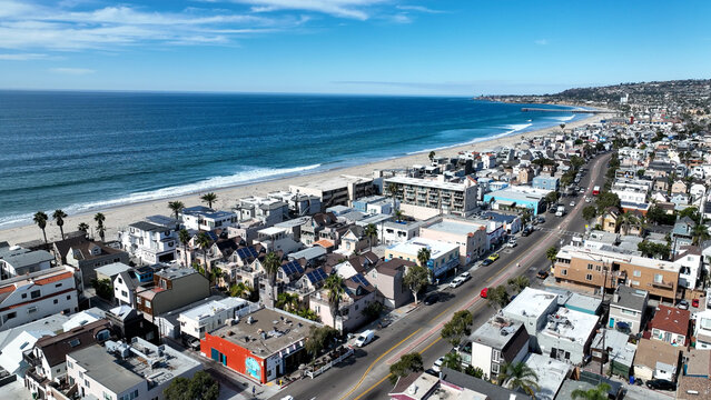 Pacific Beach At San Diego In California United States. Paradisiac Beach Scenery. Seascape Landmark. Pacific Beach At San Diego In California United States. 