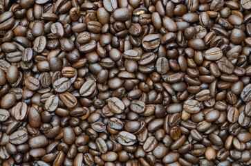 Naklejka premium High quality Coffee beans flat lay image view of roasted coffee beans background