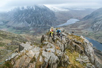 UK, North Wales, Snowdonia, Y Garn, Cwm Idwal, climbing mountaineers
