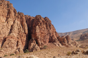 Fototapeta na wymiar Das Biosphärenreservat Dana ist ein Gebiet von atemberaubender natürlicher Schönheit, Geschichte und Artenvielfalt und mit 320 Quadratkilometern das größte Naturschutzgebiet Jordaniens.