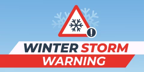Foto op Aluminium Winter season alert. Storm and blizzard warning. Warning triangle sign with snowflake icon. Vector illustration. © Anamarija