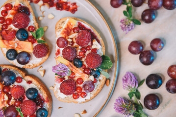 Bruschetta with fruit and cream cheese