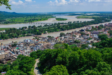 Obraz premium Haridwar city, aerial view from Shrai Mata Mansa Devi Mandir Temple, Hardwar. India