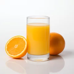 Fototapeten a glass of orange juice next to an orange © Eugeniu