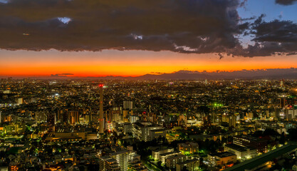 Fototapeta na wymiar 東京夜景　都心から西に広がる住宅街　Nov.2023