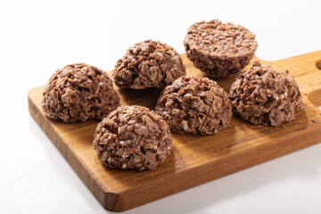 クランチチョコ　ナッツ