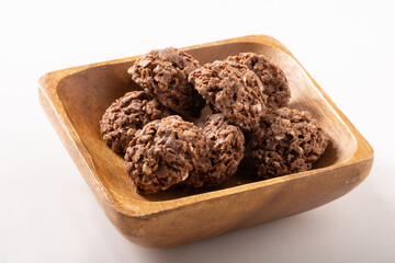 クランチチョコ　ナッツ