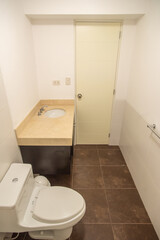 baño de departamento con ducha y lavadero 