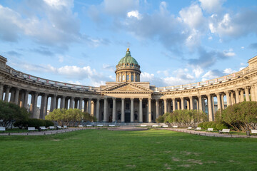 Obraz premium Cathedral of the Kazan Icon of the Mother of God on a sunny May morning. Saint Petersburg