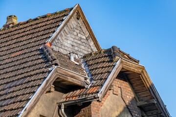 roof of the old house