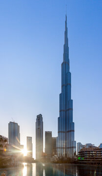 DUBAI UNITED ARAB EMIRATES -MARCH 29, 2023: A view of the Burj Khalifa with Burj Khalifa Lake in the foreground.