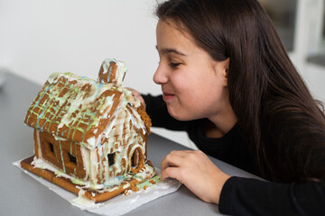 make gingerbread house, christmas, food