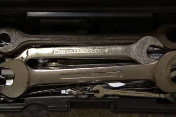 Fototapeta premium Schraubenschlüssel im Werkzeugkoffer