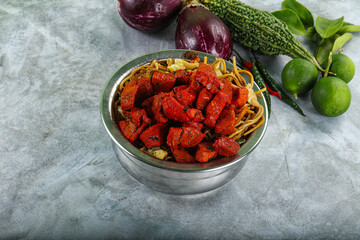 Stir fried noodles with pork