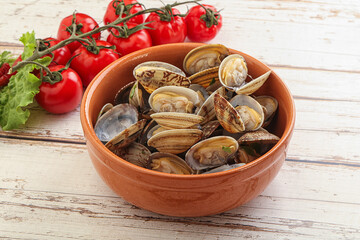 Vongole shellfish mollusc clem with butter