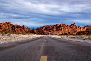 the road to the mountains