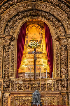 Interior of Vera Cruz Church (Igreja Paroquial de Vera Cruz, from 1606). Aveiro, Portugal. APRIL 20, 2017.