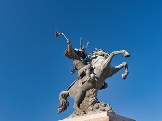伊集院駅の島津義弘像