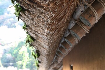 日本の古代家屋、茅葺屋根