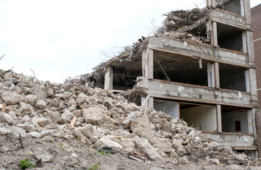 house damage breaking broken pile ruined destroy Ukraine homelessness sky copy space