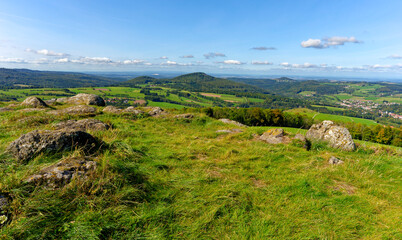 Der Simmelsberg bei Gersfeld im Biosphärenreservat Rhön, Hessen, Deutschland