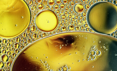 Abstract Colorful Food Oil Drops Bubbles and spheres Flowing on Water Surface - 687485275