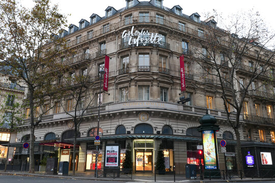 Paris, France. 03 december. 2023. Exterior fa&ccedil;ade of the famous fashion and luxury store, sign Galeries Lafayette. Located on Haussmann Boulevard.	
