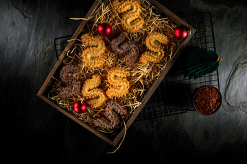 Butter Spritzgebäck mit Puderzucker