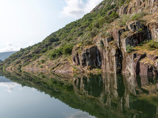 Fototapeta na wymiar Paisaje de la Ribiera Sacra en el rio Sil en Ourense, Galicia