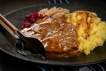 Stewed pork neck.