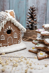 PIERNIK ŚWIĄTECZNY