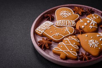 Delicious gingerbread cookies with honey, ginger and cinnamon