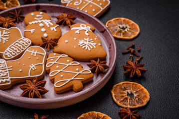 Delicious gingerbread cookies with honey, ginger and cinnamon
