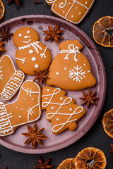 Delicious gingerbread cookies with honey, ginger and cinnamon