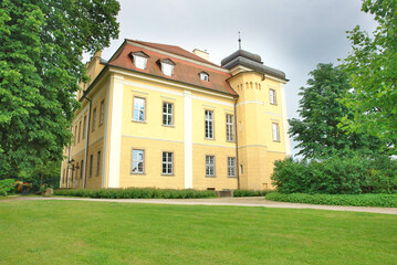 Fototapeta na wymiar Karpniki Castle (German: Vischbach, Fischbach) - a historic castle located in the village of Karpniki, Poland