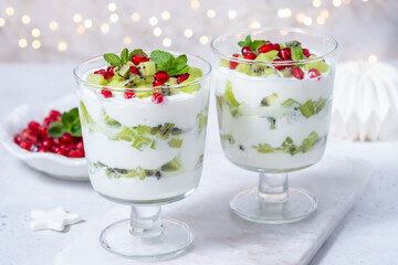 Kiwi and coconut yogurt parfait