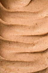Close-up photo of the light brown color, which is wavy distributed