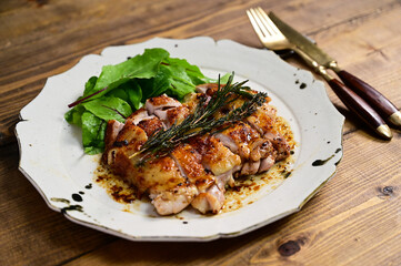 鶏もも肉のハーブ焼き