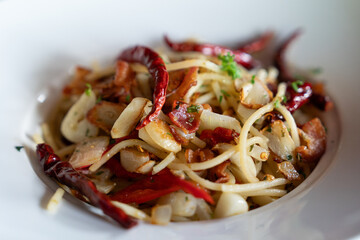 Spaghetti with Crispy Bacon