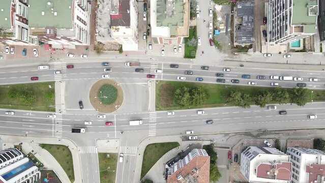 I captured Samsun's cityscape and urban life using a drone. The footage showcases the city's buildings, roads, vehicles, and the dynamic atmosphere. Samsun, located in the Black Sea region of Turkey, 