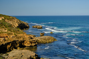 Discover sheltered bay beaches and wild surf beaches, blowholes, caves and unusual rock formations along Phillip Island's coastline.