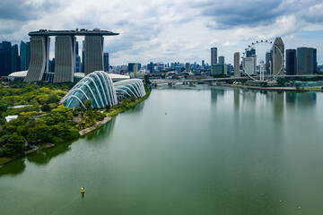 Aerial view of the reservoir and Marina Bay area of the modern city of Singapore - obrazy, fototapety, plakaty