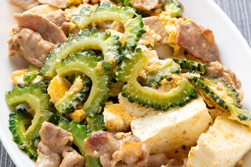 ゴーヤーチャンプルー。
