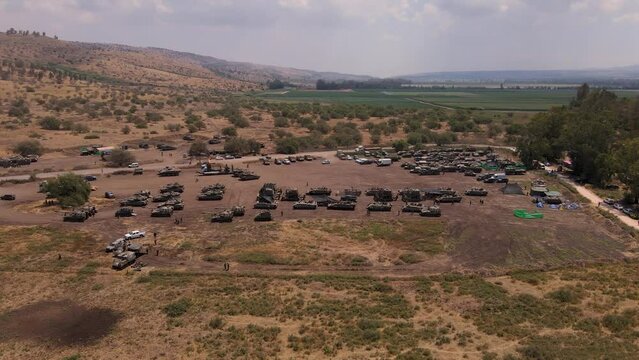 Build up of armour on Israel border in preparation for Gaza ground offensive
