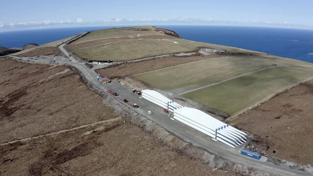Wind turbine blades are ready for assembly on Haramsfjellet on Haramsøya, just outside Ålesund. 8 Vestas turbines of 4.2 MW each have been installed. Rotor diameter 136 metres, tower height 82 metres